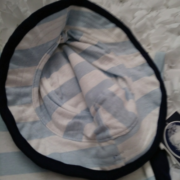 Gerber 6 to 9 months baby short set - Picture 4 of 5